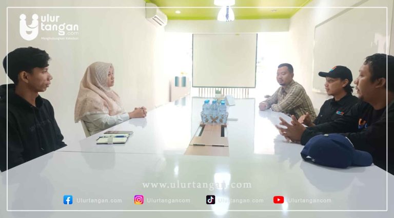 Silaturahim Relawan Ulurtangan ke YASPORBI untuk Rencana Sedekah Barang yang Akan Didistribusikan Kepada Masyarakat dan Lembaga Pendidikan