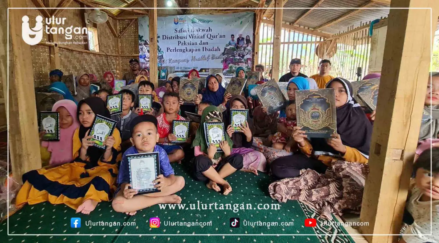Safari Dakwah Di Kampung Muallaf Baduy, Ulurtangan Salurkan 230 Wakaf Al-Qur’an, Ratusan Paket Pakaian dan Perlengkapan Ibadah