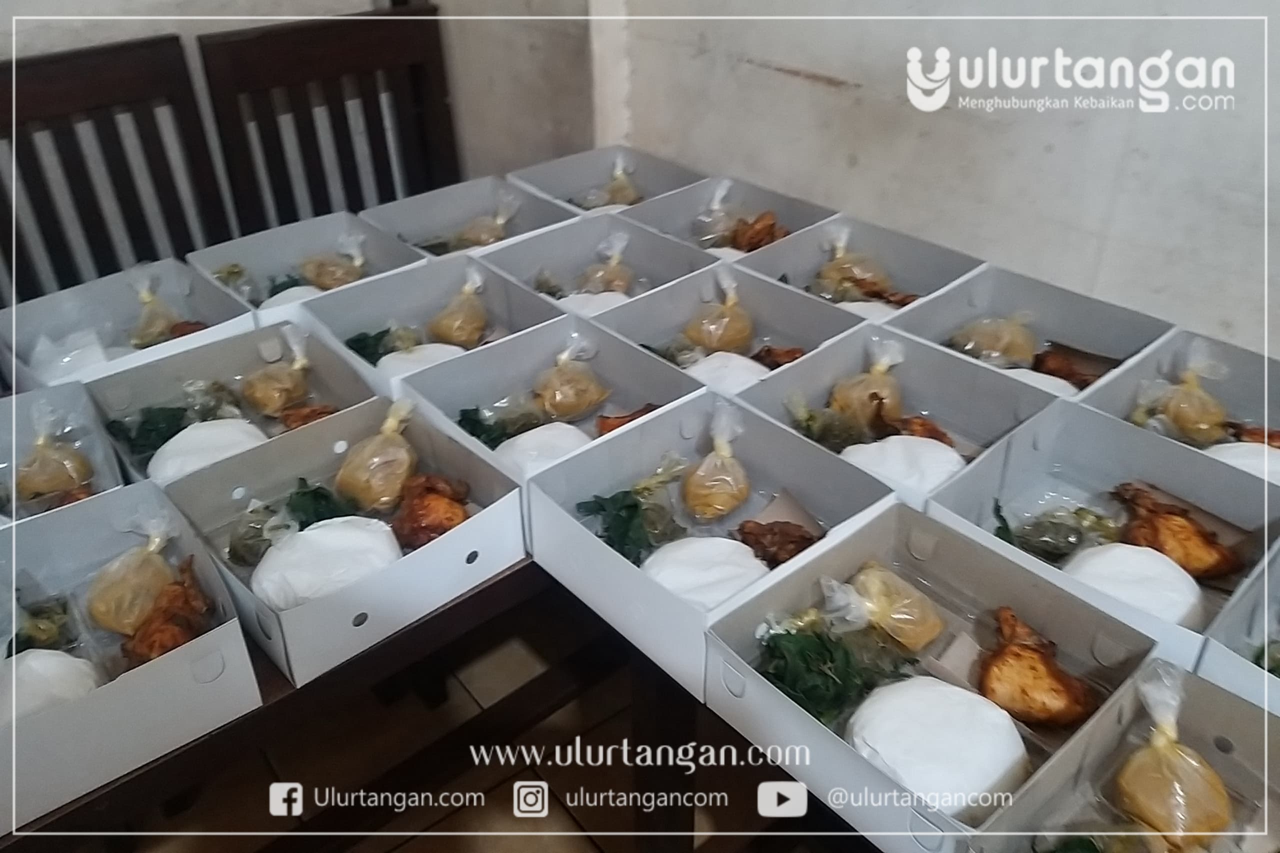 Sedekah-Jumat-Berkah-ke-201-Ulur-Tangan-Salurkan-Paket-Makanan-Untuk-Santri-Yatim-Marhamam-Robbani-9