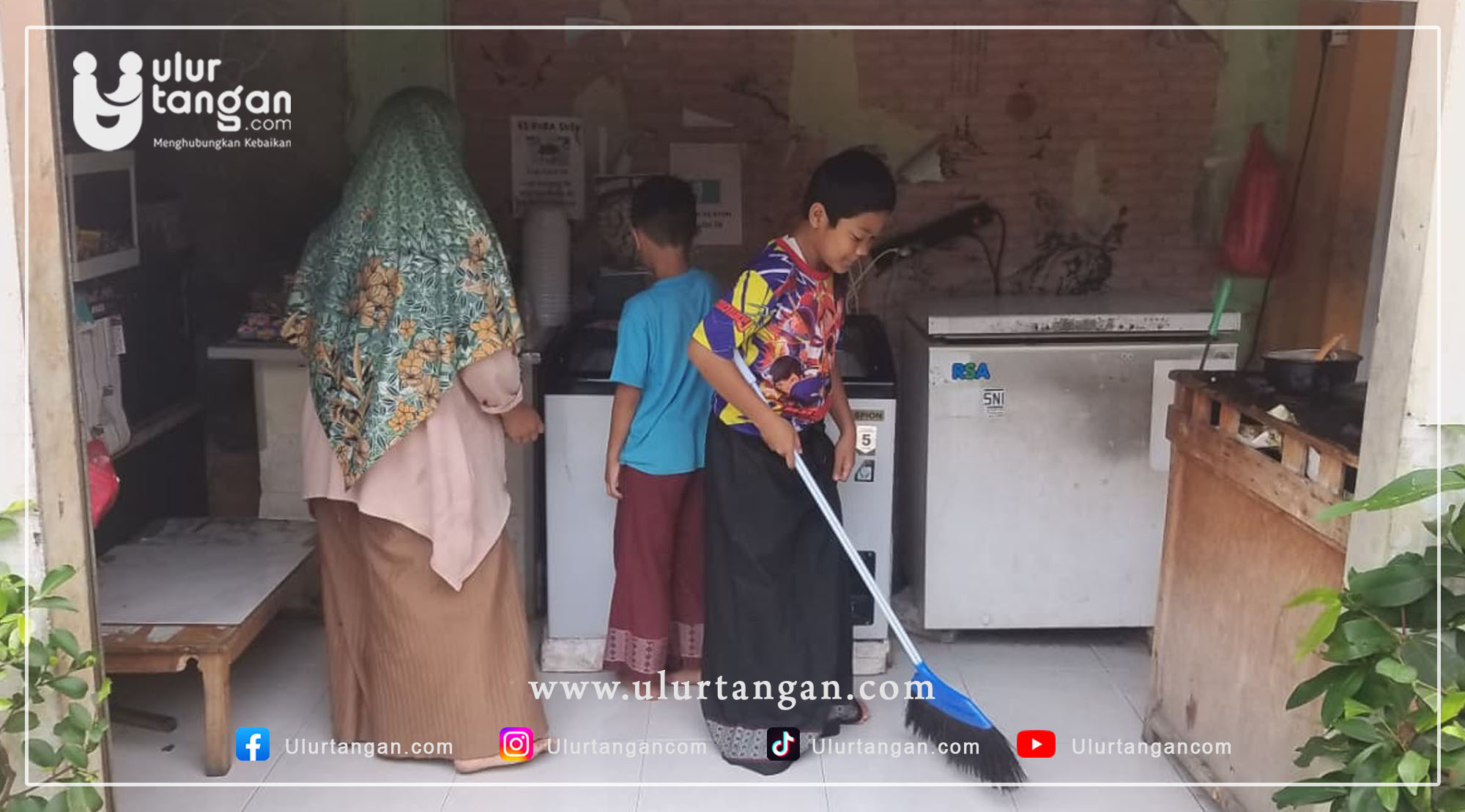 Santunan Ramadhan: Bantuan Sembako dan Uang Tunai untuk Yatim Gibran dan Nabeel di Cikarang Bekasi