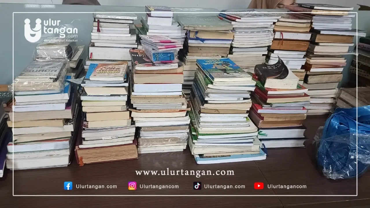 Gerakan Bagi Ilmu: Persiapan Penyaluran Buku untuk Santri Ponpes Raudhatul Jannah Jatiasih Bekasi