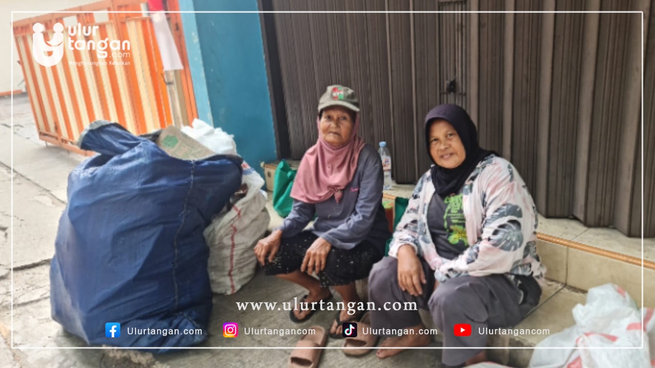 Berbagi Jumat Berkah untuk Para Pejuang Nafkah di Jalanan Bekasi: Di Bawah Terik Matahari, Mereka Tetap Berjuang