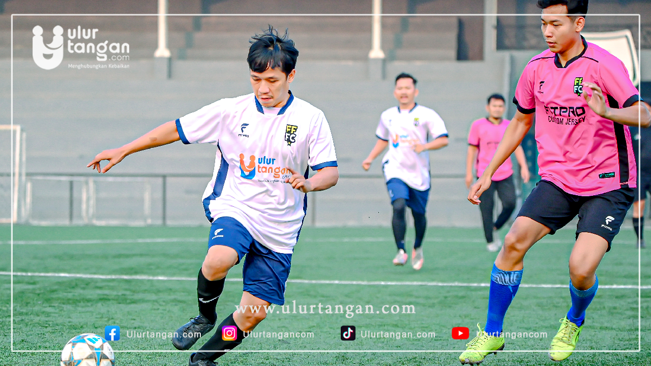 FF FC FAMILY berpartisipasi dalam program sosial melalui Ulurtangan.com untuk mendukung bantuan bagi anak yatim, lansia, dan masyarakat yang membutuhkan.